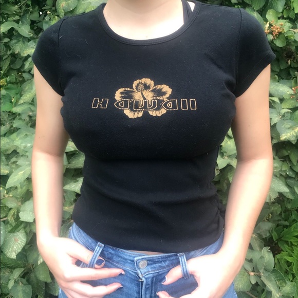 Hawaii Graphic Tee - Picture 3 of 4